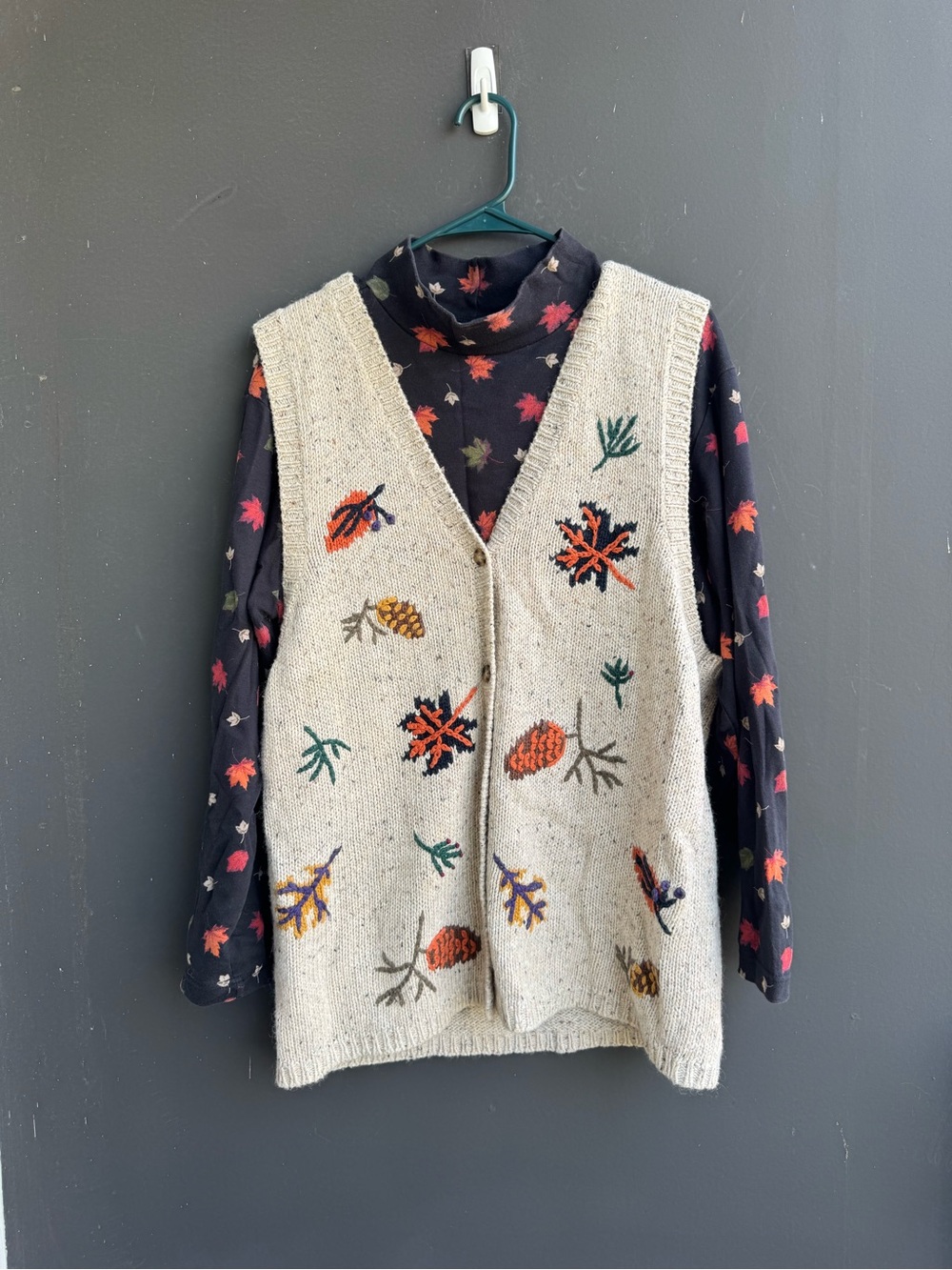 Vintage 1990s Fall themed knit sweater vest